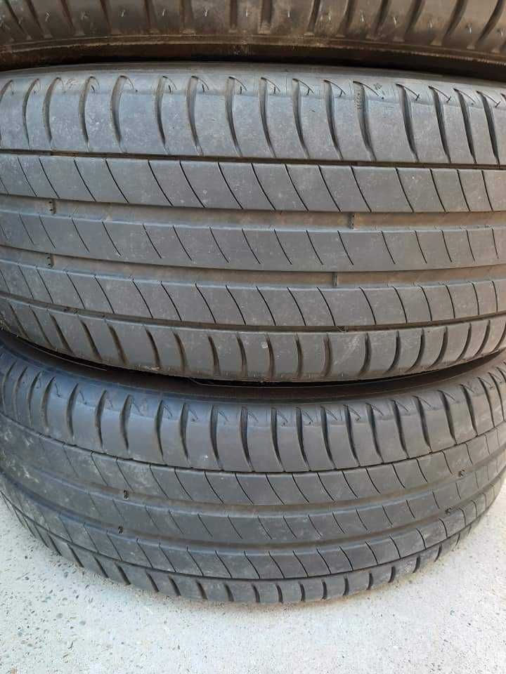 4 Броя 215/60/17 Michelin 2x6,2mm, 2x5,2mm