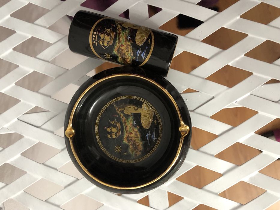 Set scrumiera suflat cu aur de 24k