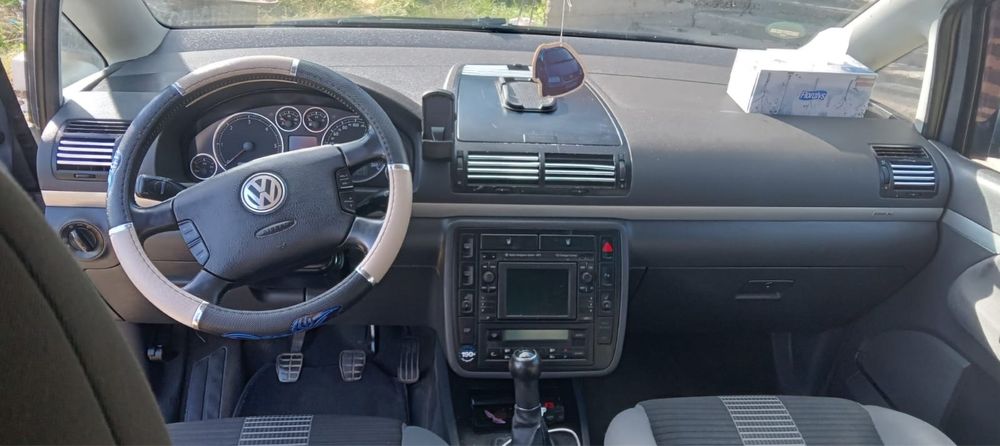 Volkswagen Sharan 2.0 TDI – 2009 –