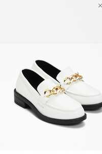 Pantofi dama ,piele eco ,albi cu detalii aurii,moi,comozi 38