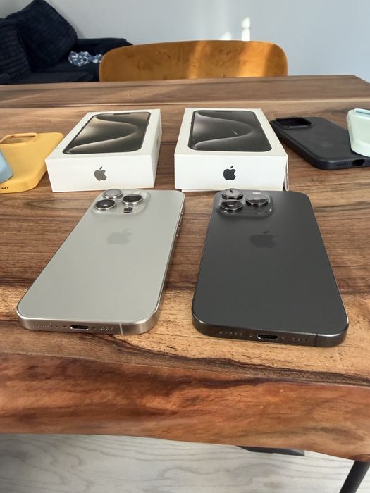 Vand iphone 15 pro 128 Black Titanium si Natural Titanium
