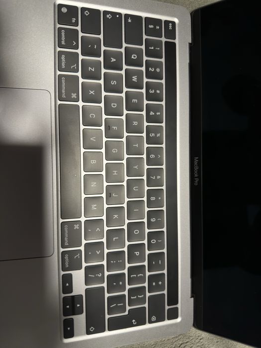 Macbook Pro с M1 chip за части с изгоряла дънна платка