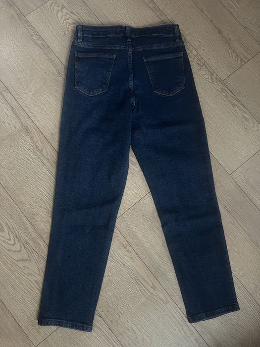 Дамски класически тъмносини дънки