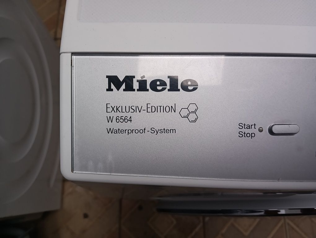 Почти нова пералня Миеле Miele W 6564  A+++ 7кг 2 години гаранция!