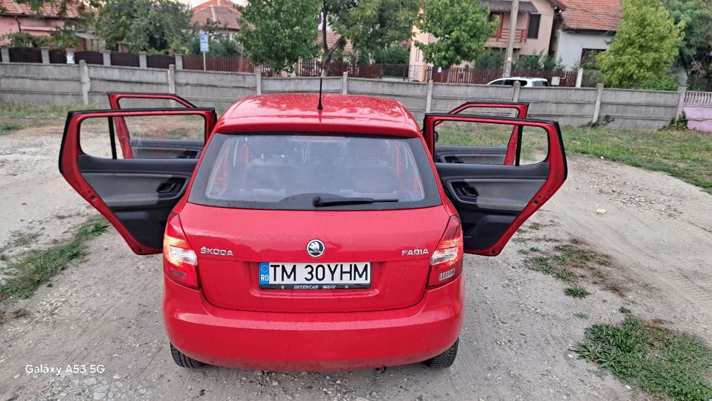Vând skoda Fabia 2014