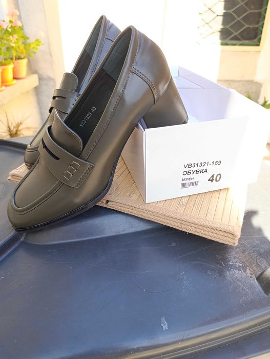 Дамски мокасини маслено зелен цвят