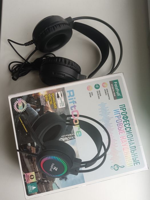 Продам наушники новые
