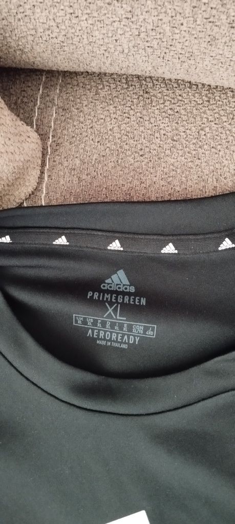 Short Nike  Tricou Adidas