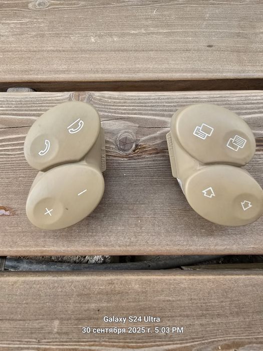 Продам оригинальный кнопки руля на 211 и другие модели Мерседес