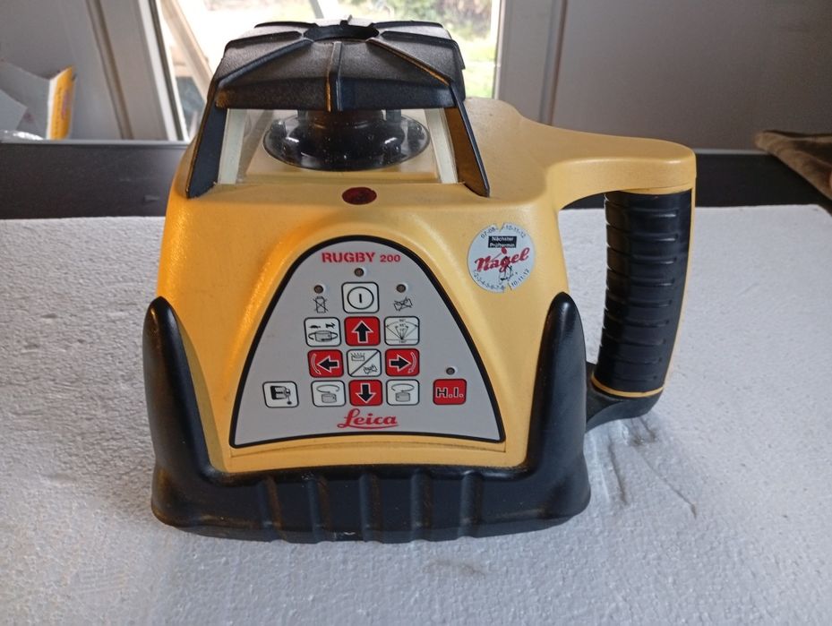 Laser leica -rugby 200