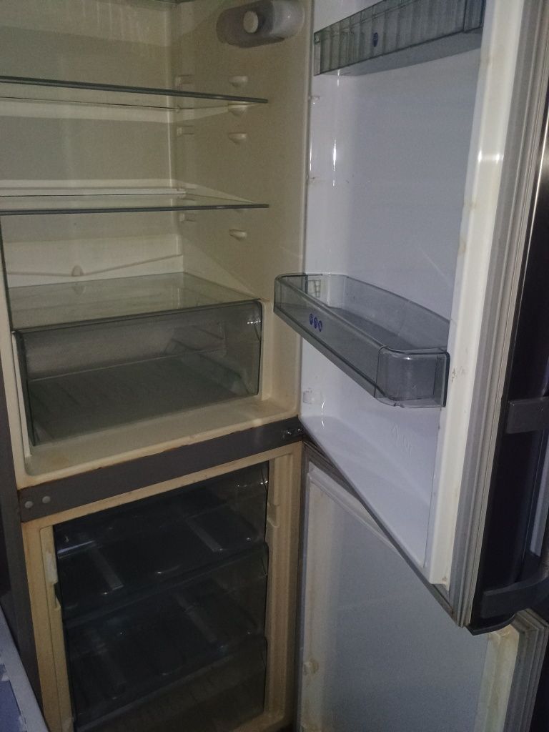 Frigider tip combină frigorifică înaltă Whirpool Gorenje ZH22/83