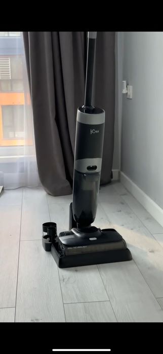 Моющии вертикальный пылесос