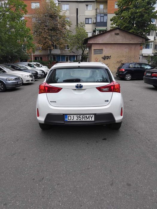 Toyota Auris Hybrid