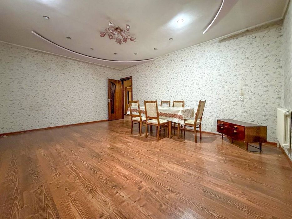 Квартира Буз Базар 4/4/4 115 кв.м