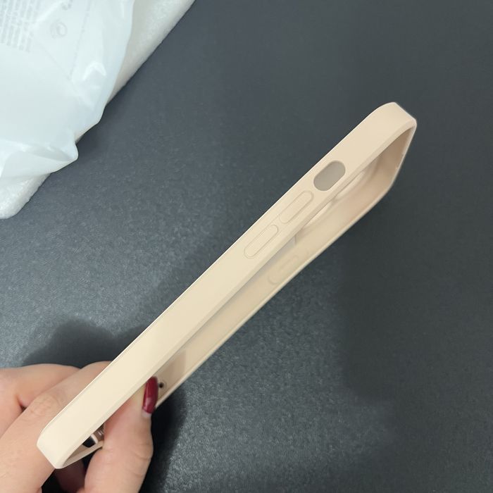 Husa nouă - iPhone 14 Pro – crem