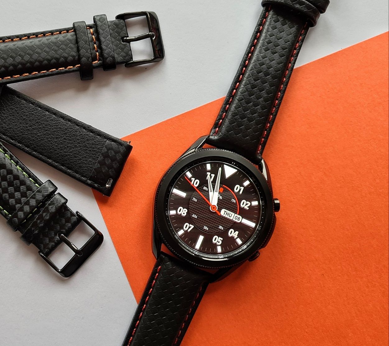 Последни бройки! Galaxy Watch5 & Watch4 карбонова каишка