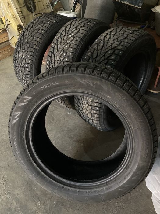 Зимние шины (шипы) 255 55 R19, новые.