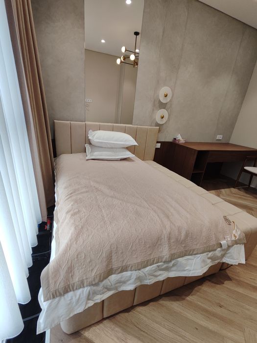 Продается абсолютно новая эксклюзивная кровать полуторка