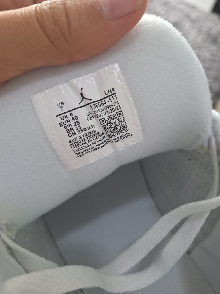 Jordan 3 pure white