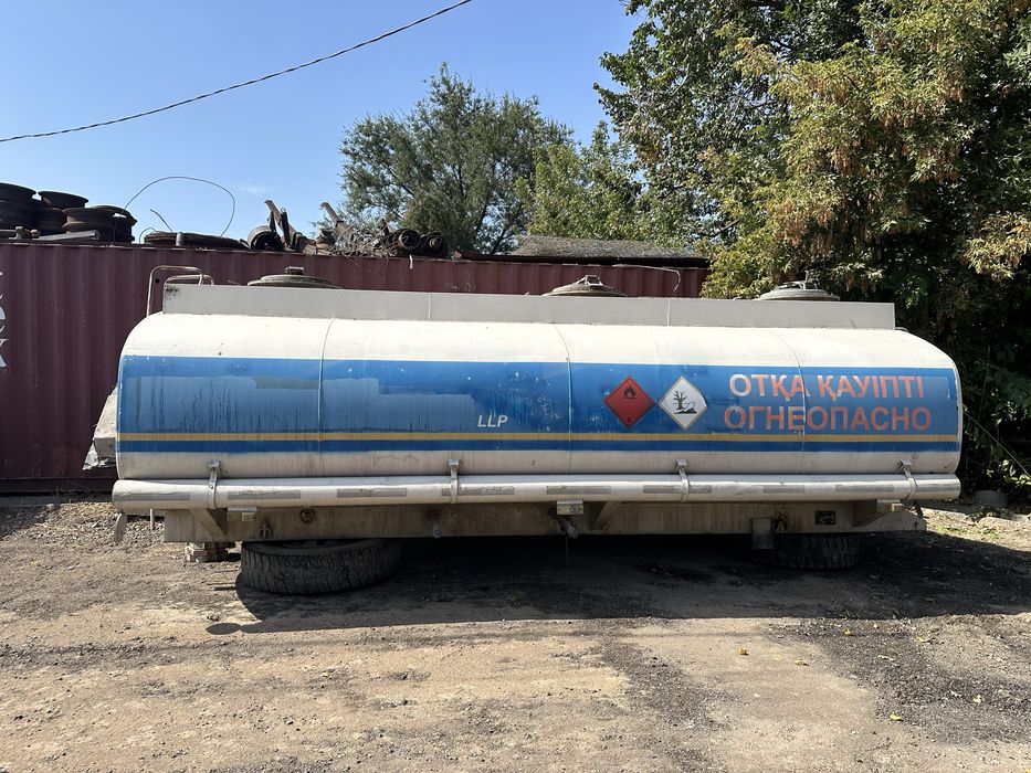 Продам цистерну 14 кубов