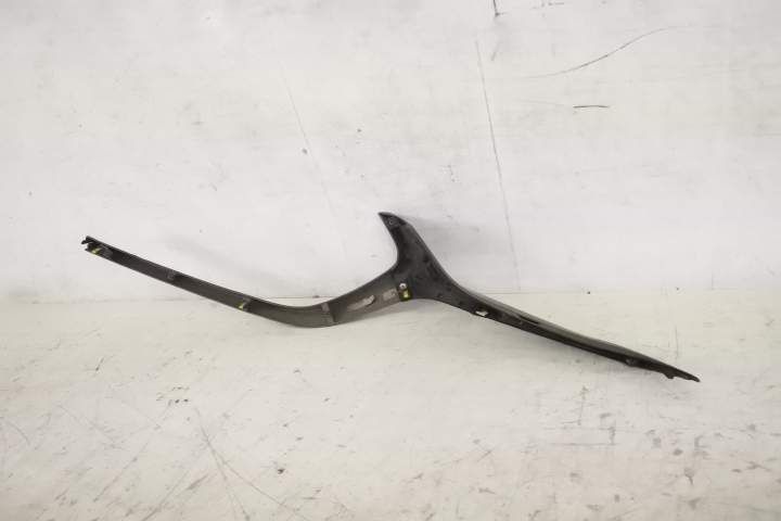 Ornament Grila Dreapta Centrala Original In Stare Buna Mazda  3 BP [20