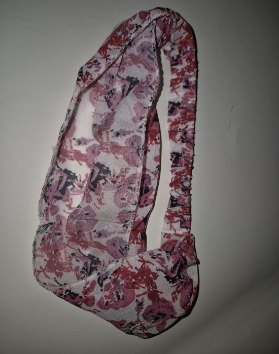 Bentita cu imprimeu floral Avon