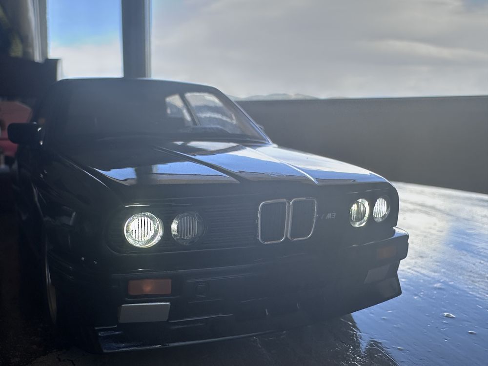 BMW E30 M3 Coupe метални колички в мащаб 1:24