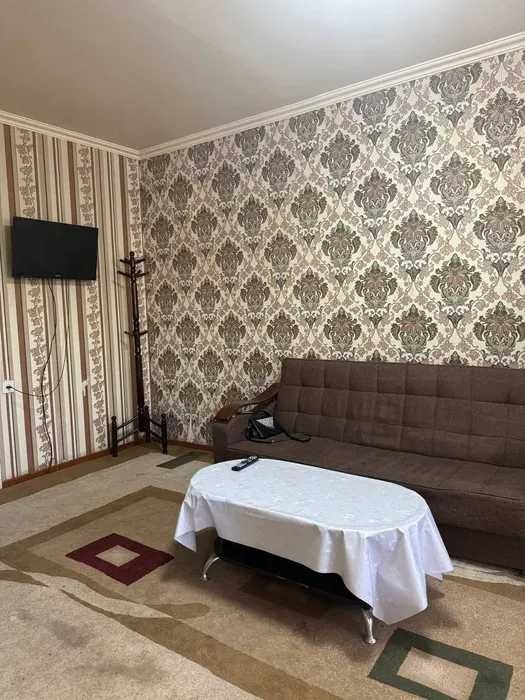 Kvartira ijarga beriladi ishledigon va o'qidigon bollar qoyiladi