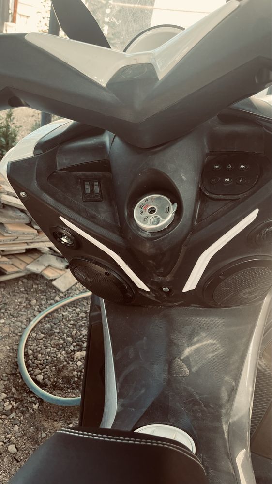 Продам мопед N-Max