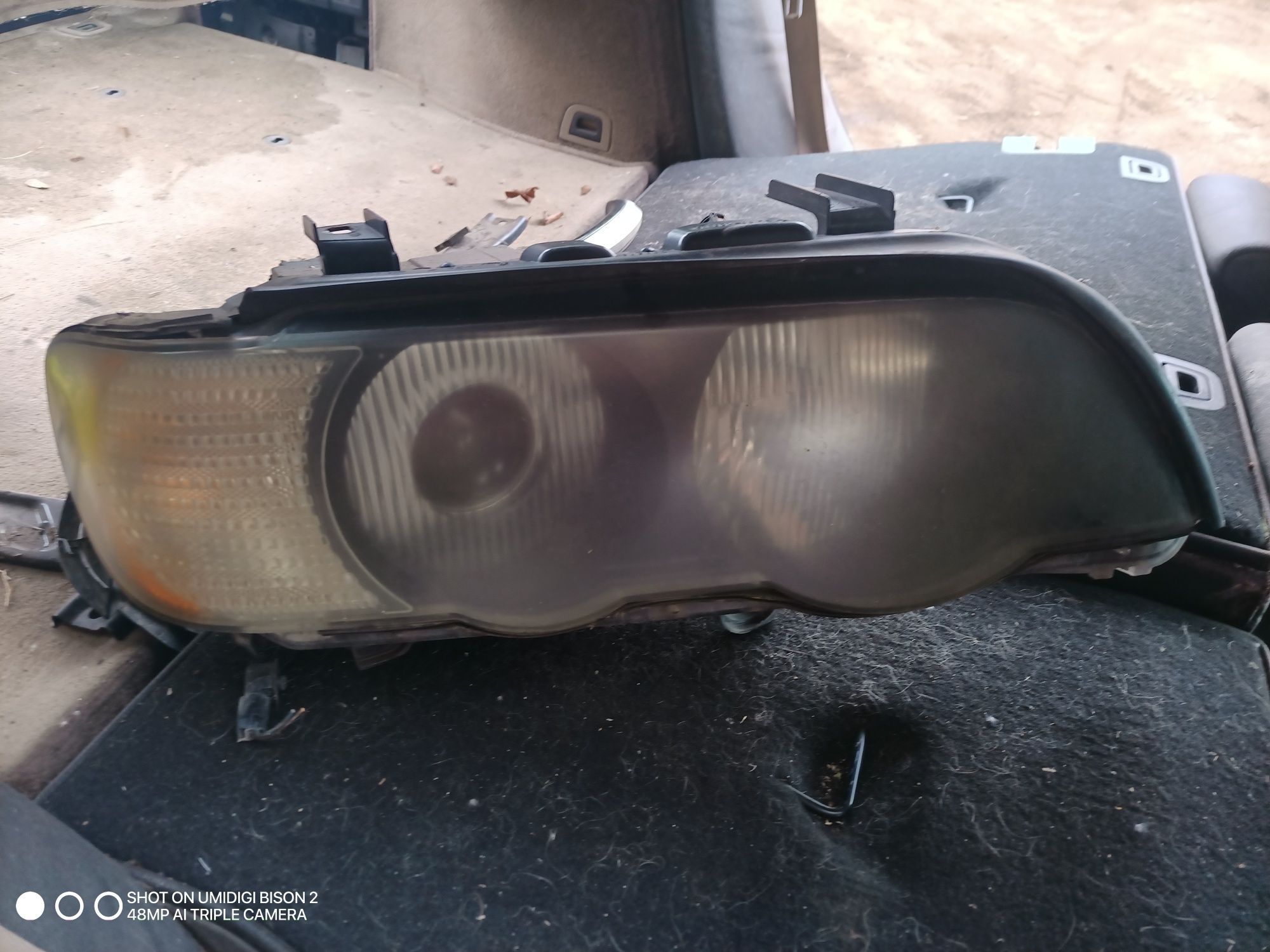 Десен Фар за BMW X5 Series E53