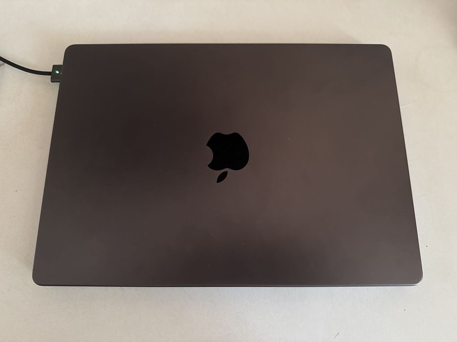 Macbook pro 14 m3 pro 18/512