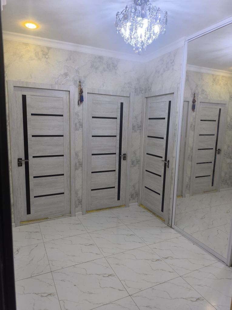 Продаю свою 3 комнатную квартиру  смебелю заходи и живи