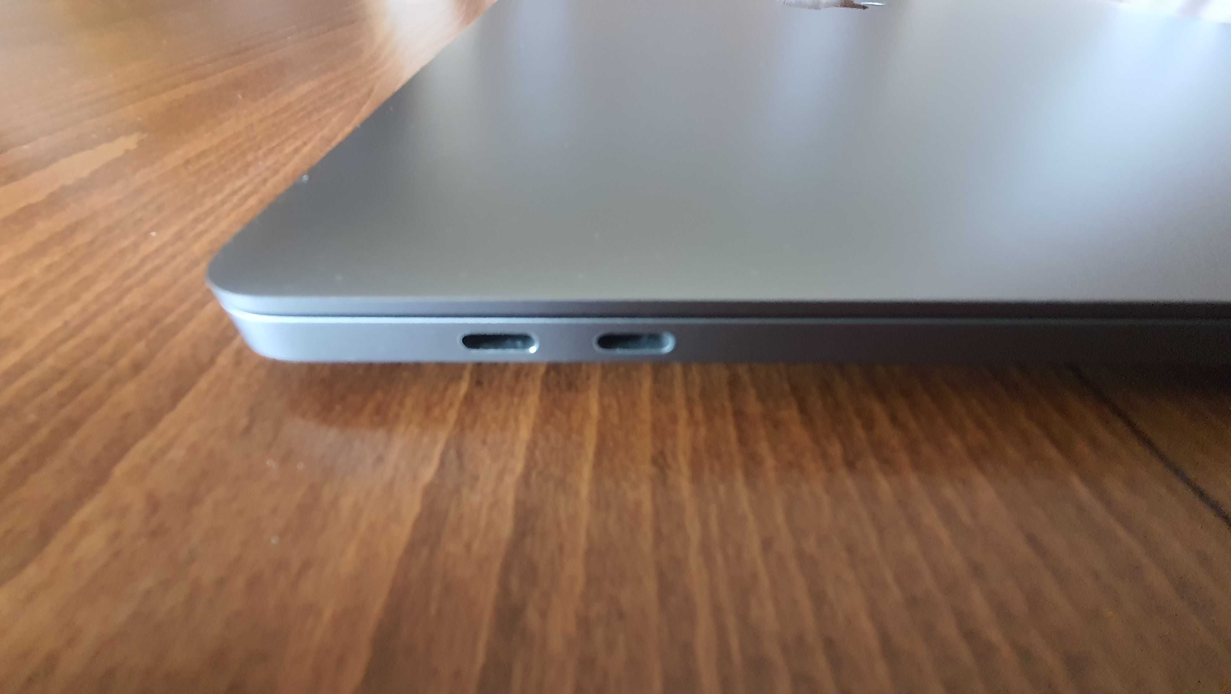 Macbook pro, space gray,  2019, 16", core I7, 16 Gb, 1 Tb, като нов