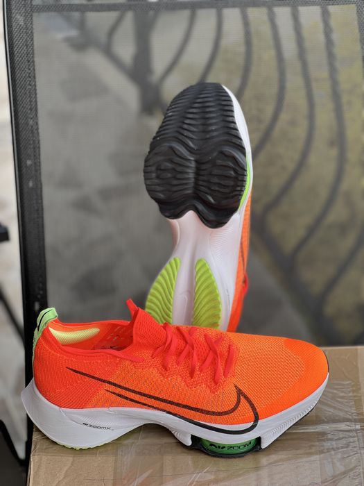 Nike Air Zoom Tempo Next %