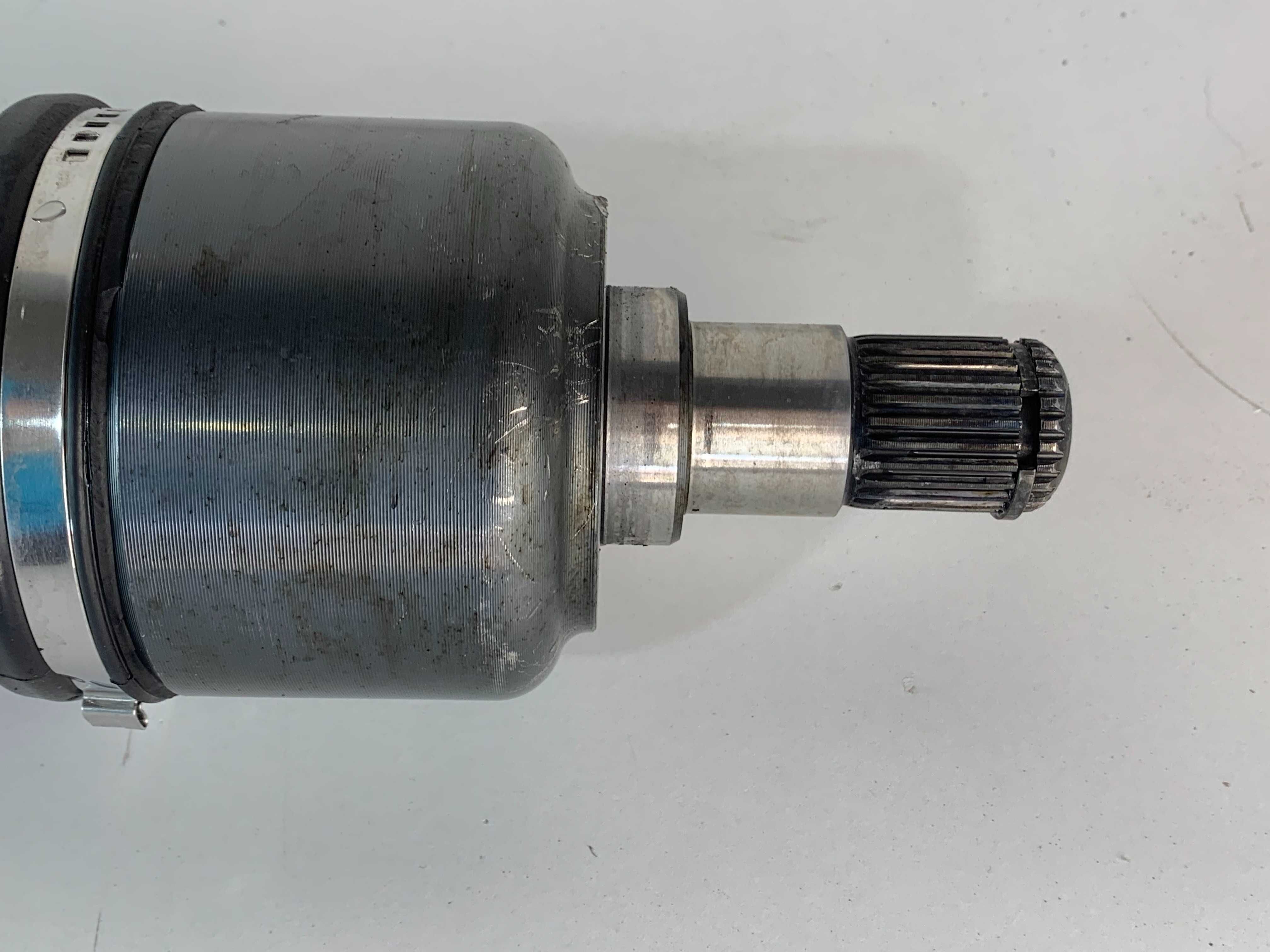 Предна дясна полуоска Land Rover Freelander I (98-06)г.1.8 16v 2.0 TD4