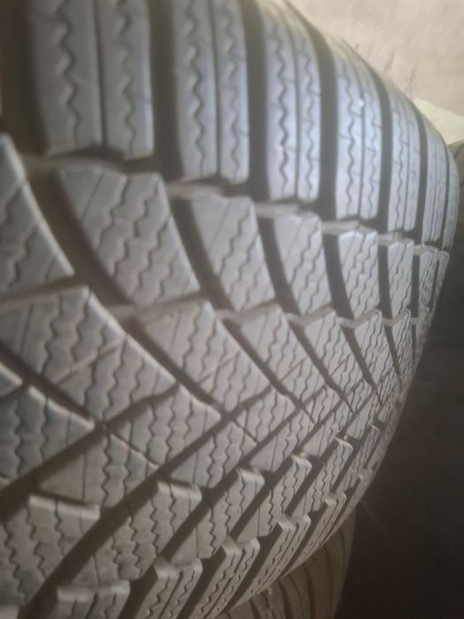 Оригинални ауди джанти с зимни гуми BRIDGESTONE клас А 225/55R16