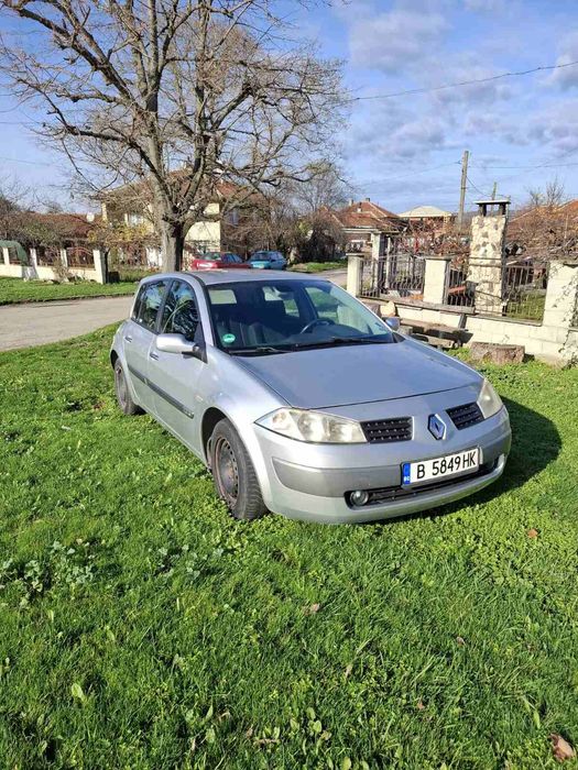 Лека автомобил Renault Meganе