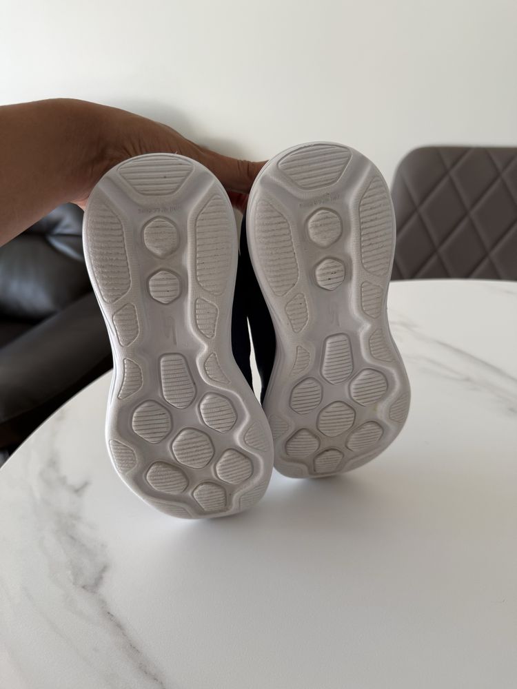 Маратонки Sketchers р.34