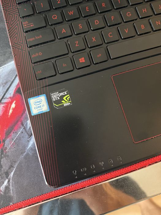 Laptop gaming Asus R150V