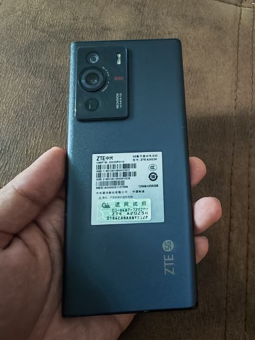 Продам Zte Axon A41 Ultra. 8/256 ГБ. Snapdragon 8gen1