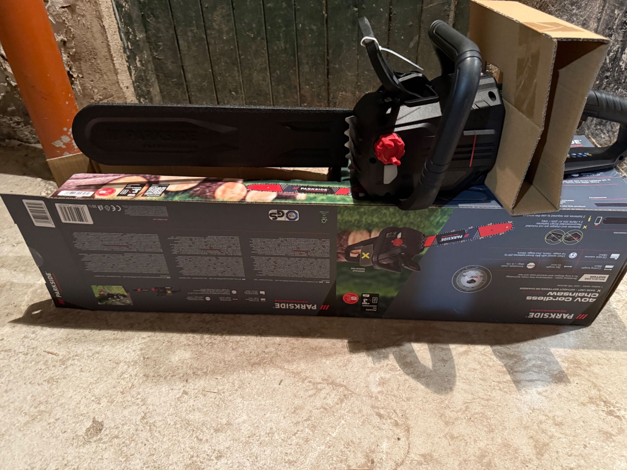 Верижен трион Parkside Performance 40v - НОВ