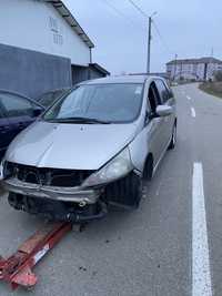 Dezmembrez mitsubishi grandis din 2008 motor 2.0 did