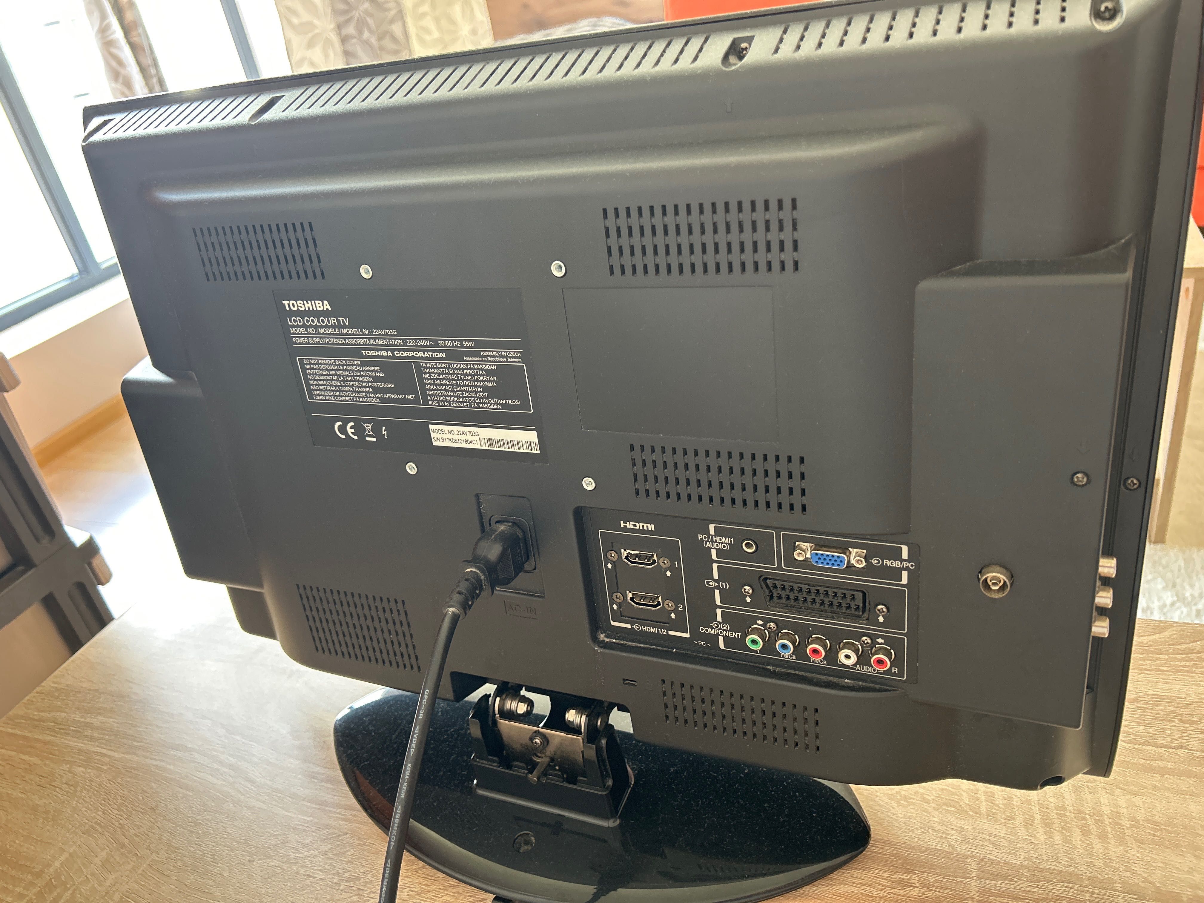 Телевизор Toshiba 22 инча – HDMI, работи отлично
