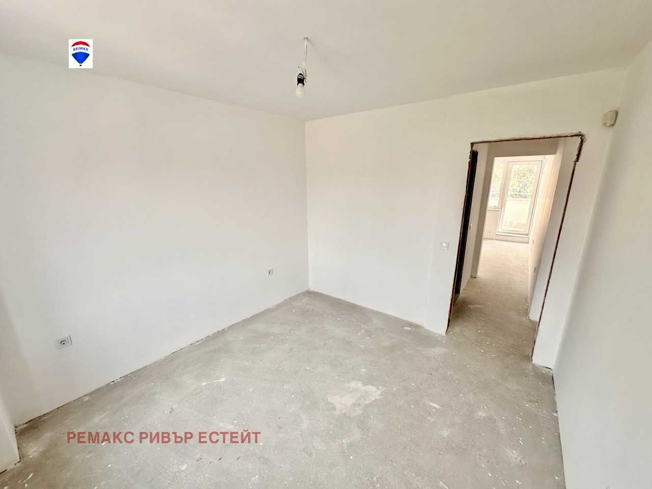 Продава се Тристаен апартамент в Русе, Хъшове - 100 кв.м за 1339 €/кв.м - Снимка #3