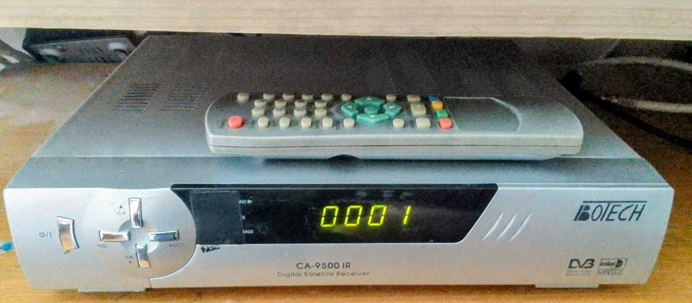 Продавам сателитен приемник BOTECH CA-9500 iR.