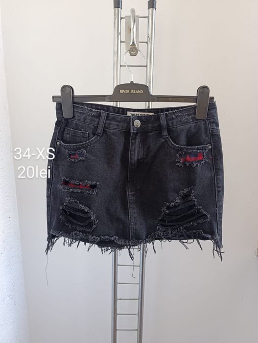 Lot marimea XS ,haine de firma!