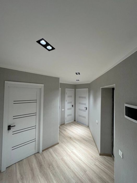 Срочна сотилади яшнабод тумани иззат кучасида навасройка