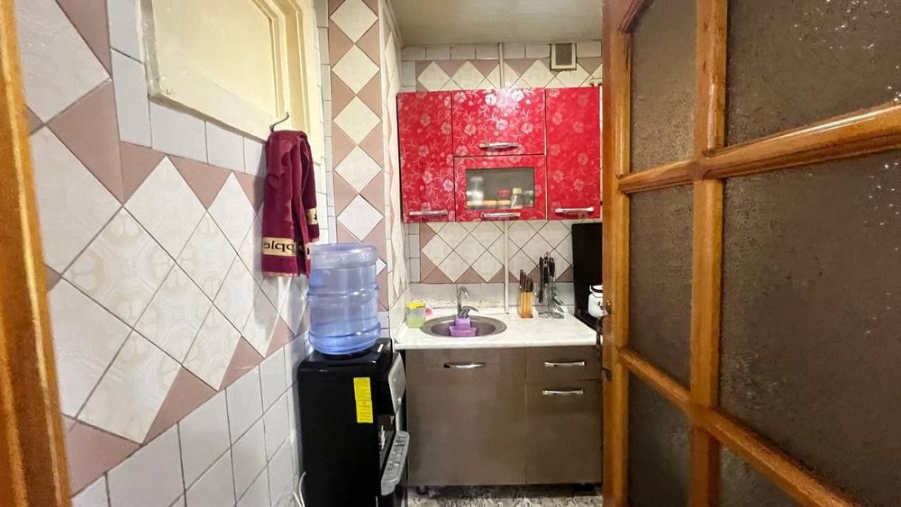 Chilonzor dombirabodda 3 honali kvartira sotiladi