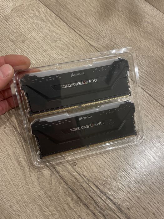 DDR4 16GB 3200MHz 2x8GB Corsair Vengeance PRO RGB