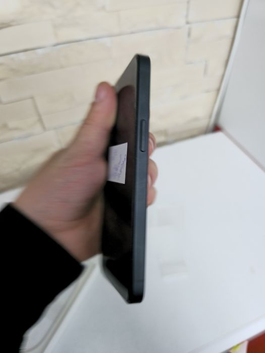 Iphone 16E 128GB / 100% ( nu se reseteaza )